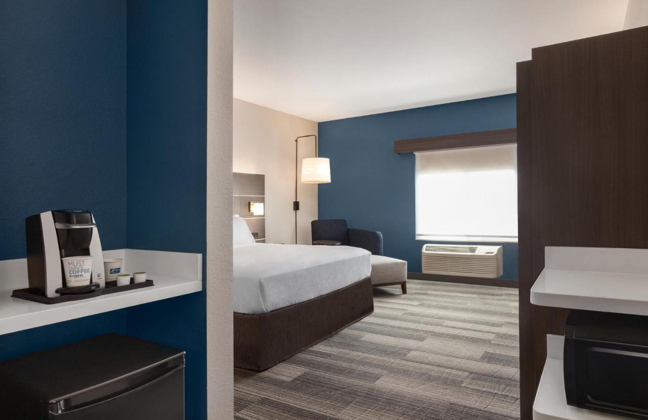 Holiday Inn Express & Suites Denver Airport By Ihg Экстерьер фото